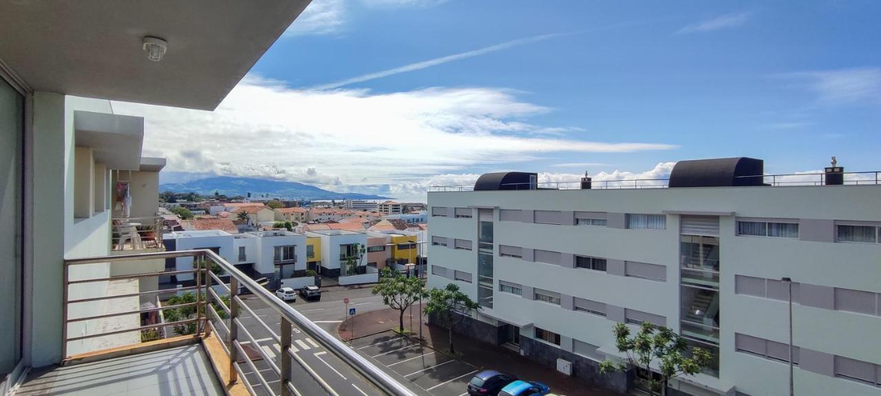 Atlantic West Town Apartment Понта Делгада Екстериор снимка