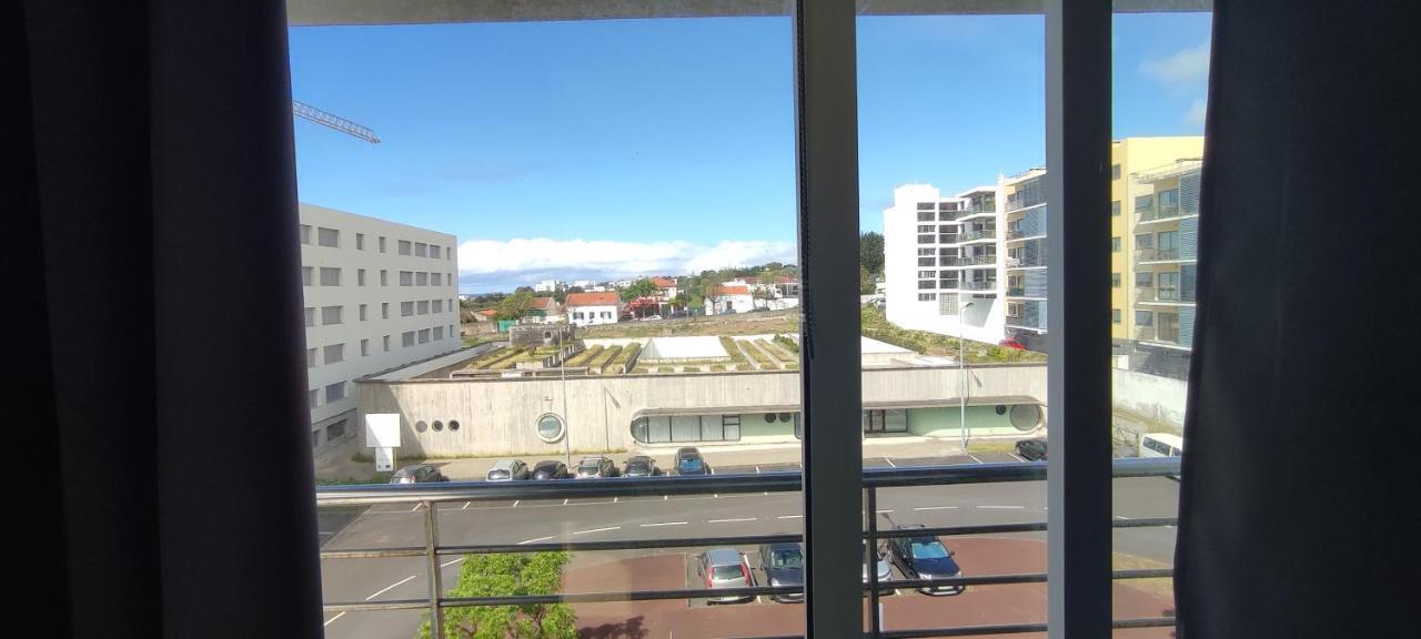 Atlantic West Town Apartment Понта Делгада Екстериор снимка